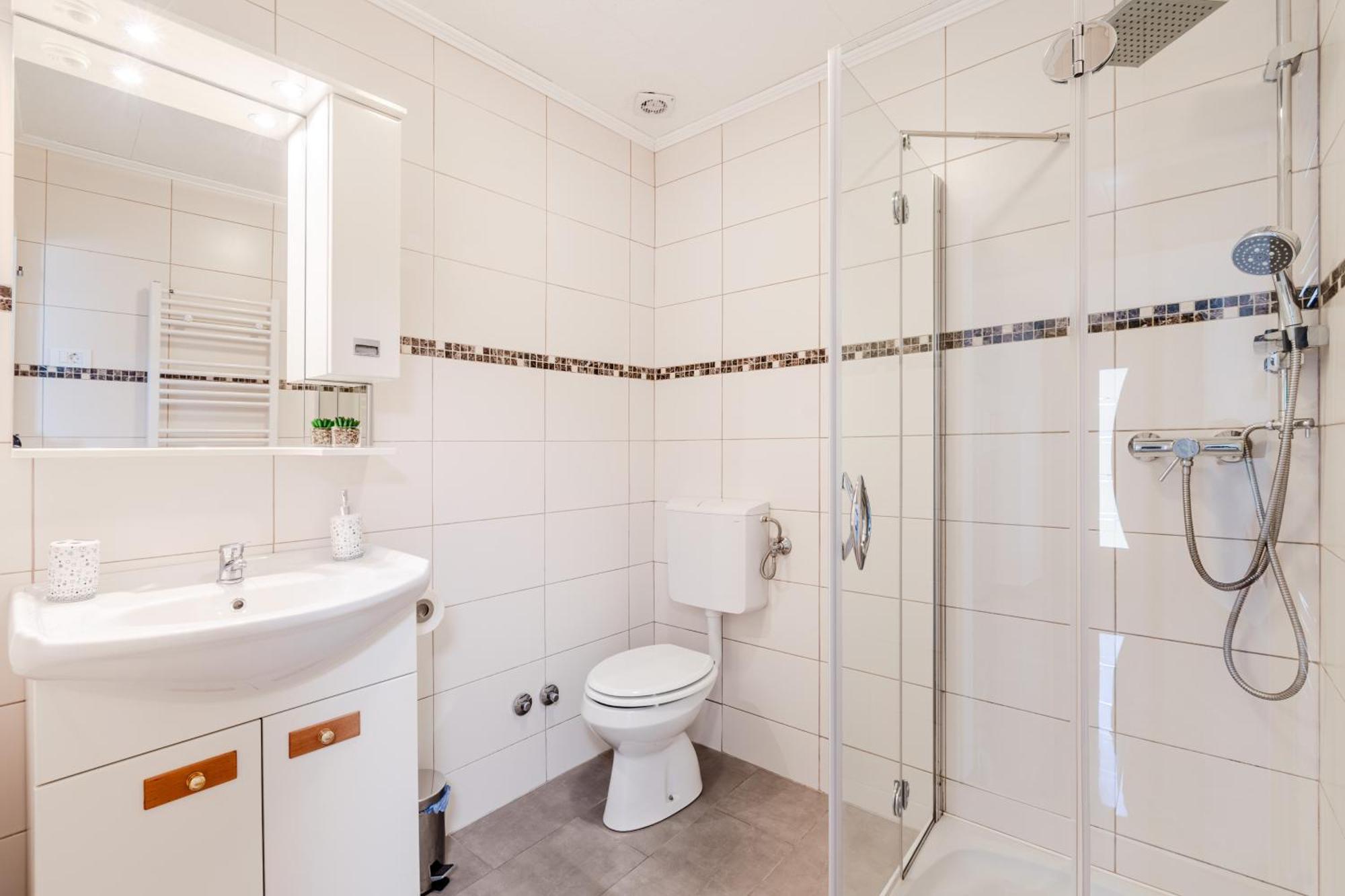 Apartmaji Mausi بوويتش المظهر الخارجي الصورة