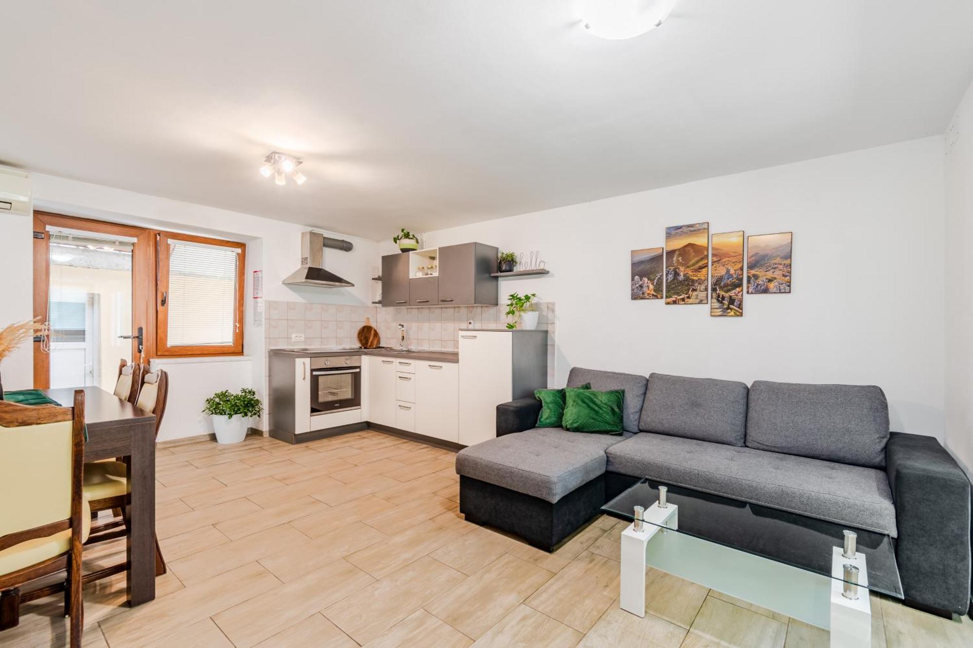 Apartmaji Mausi بوويتش المظهر الخارجي الصورة