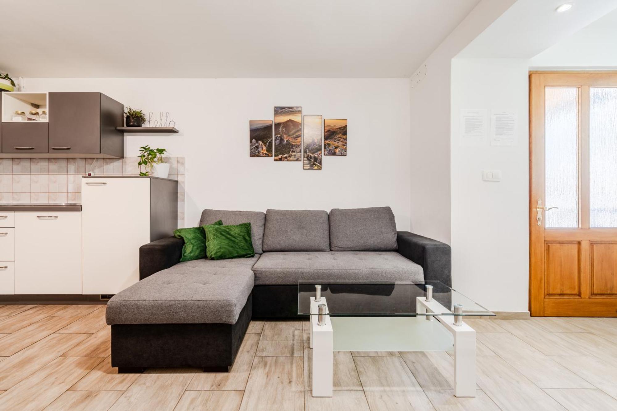 Apartmaji Mausi بوويتش المظهر الخارجي الصورة